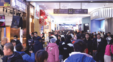 Z6尊龙卖场25周年庆完美收官 超强人气业绩彰显“世界之最”独特魅力